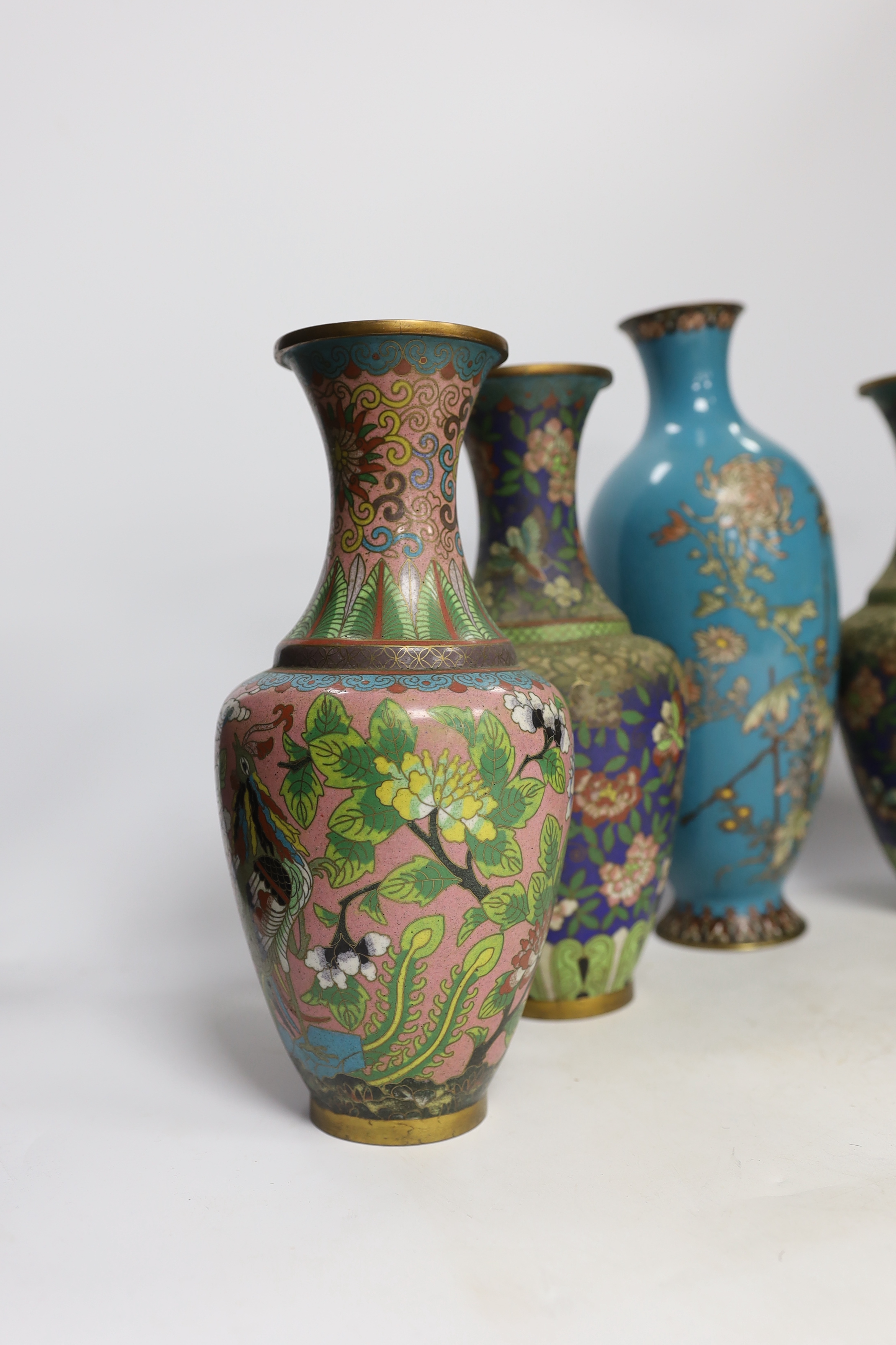 Two pairs of Chinese cloisonné enamel vases and a Japanese turquoise ground vase, 30cm high (5)